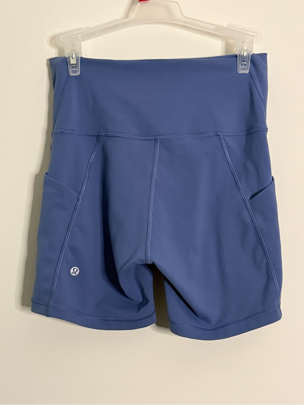 {Lululemon}-Size 4-High-Rise Performance Women's Shorts in Dusty Blue - Picture 2 of 2